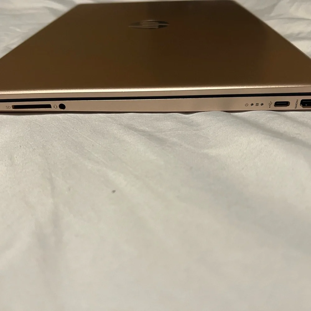 Like new HP Laptop 15-ef1073wm Rose Gold